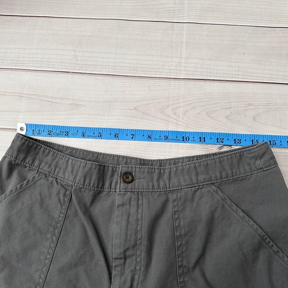 Woolrich Quarry Cropped Pants - Size 10
Classic Relaxed Business Casual Church - Picture 3 of 6